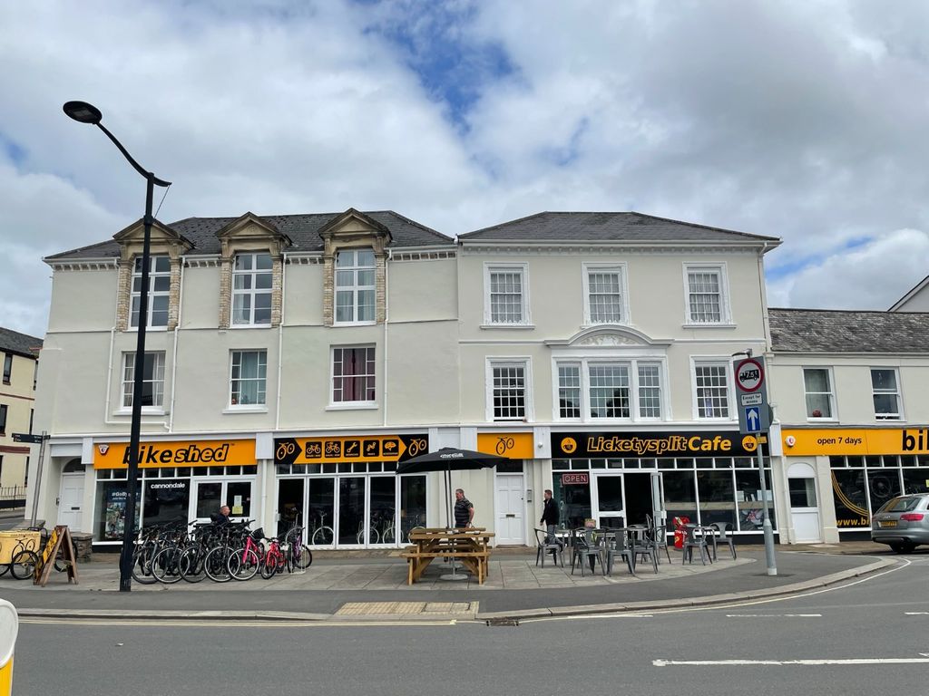 1 bed flat to rent in The Square, Barnstaple EX32, £600 pcm Zoopla
