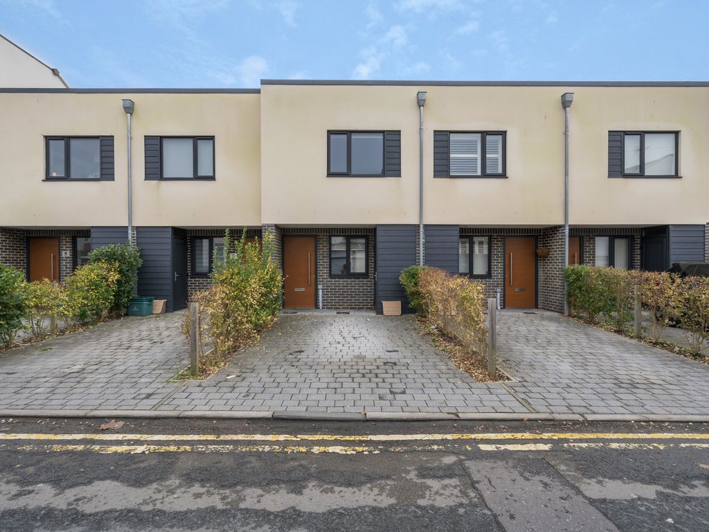 1 bed terraced house for sale in Grove Street, Cheltenham