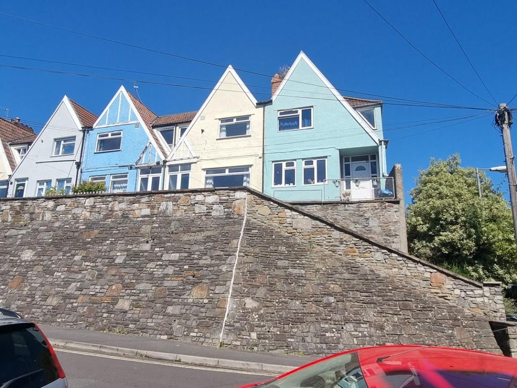 3 bed terraced house to rent in Cotswold Road, Bedminster, Bristol BS3