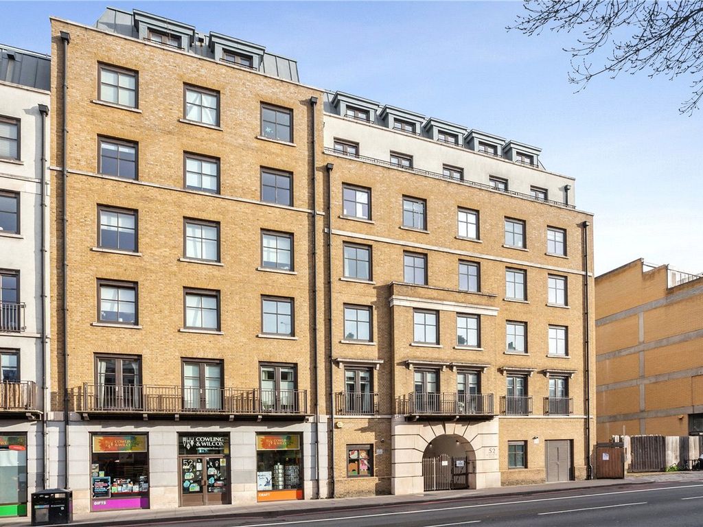 2 bed flat for sale in Holloway Road, London N7, £650,000 Zoopla