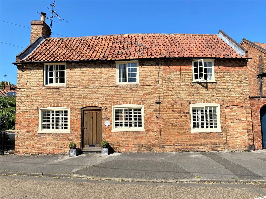 2 bed detached house for sale in Corner Cottage, The Green, Collingham