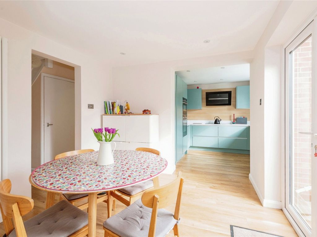 4 bed semidetached house for sale in Easter Way, South Godstone