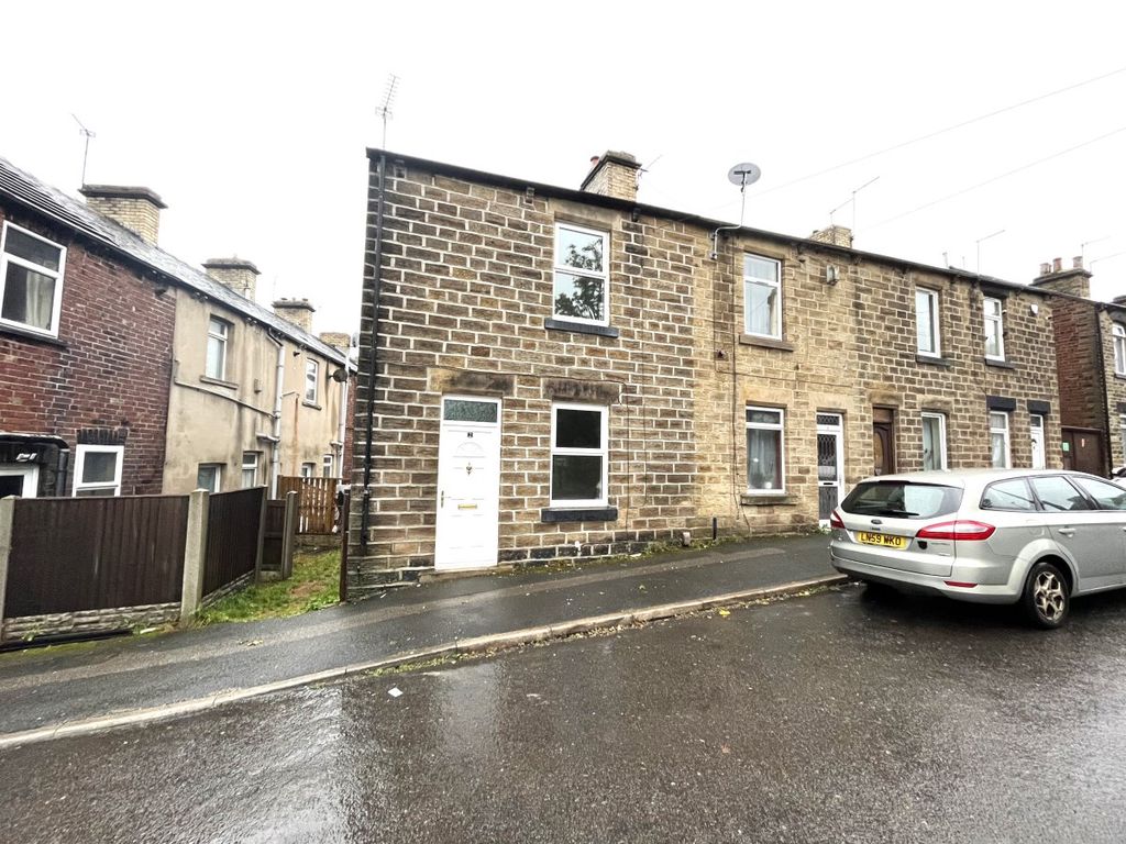 2 bed property to rent in Spring Street, Barnsley S70, £650 pcm Zoopla
