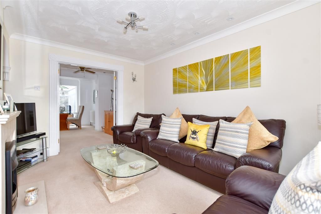 3 bed terraced house for sale in Oaklands Road, Northfleet, Gravesend