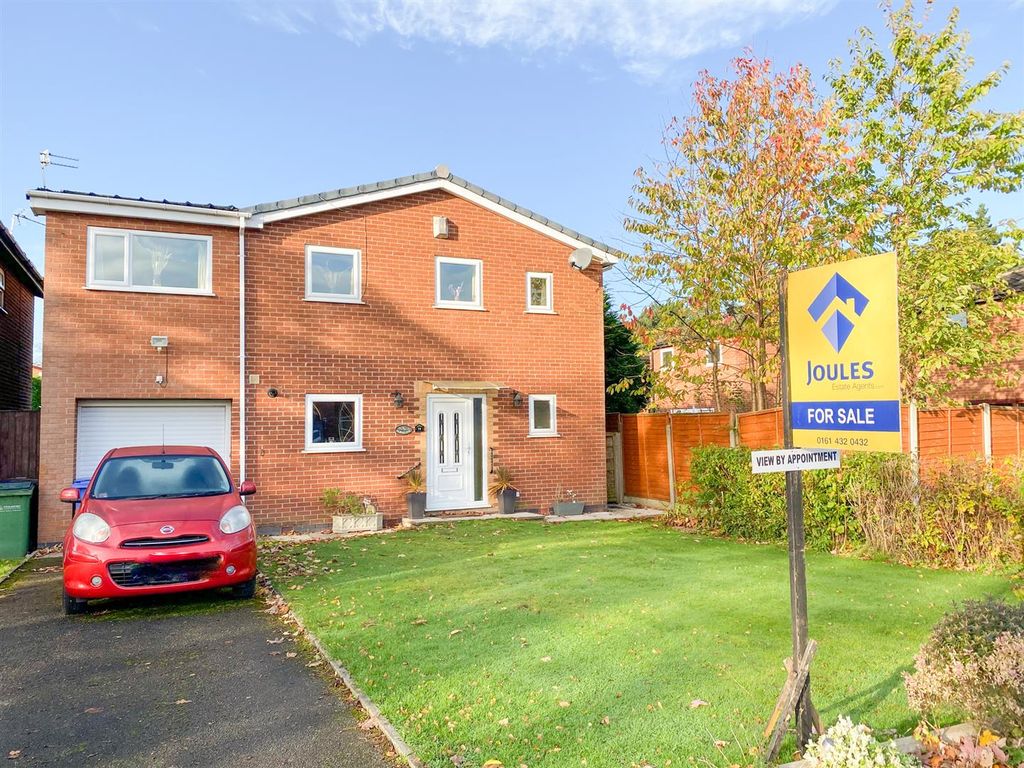 5 bed detached house for sale in Green Pastures, Heaton Mersey