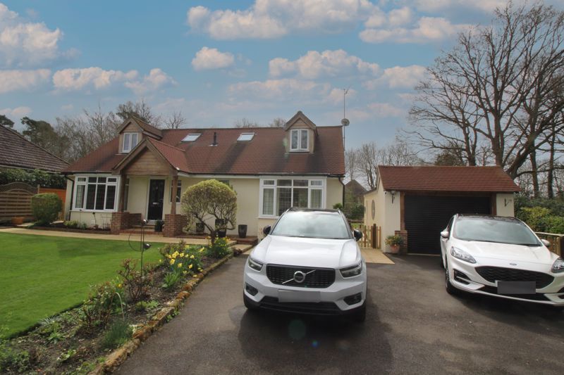 5 bed detached house for sale in Green Lane, Worth, Crawley RH10 Zoopla