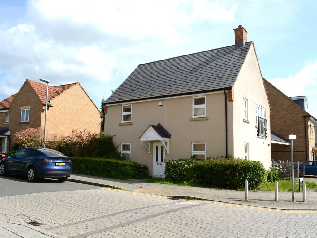 4 bed detached house to rent in Hepburn Crescent, Oxley Park, Milton