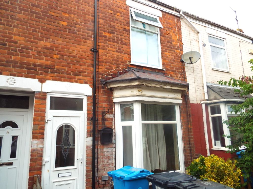 2 bed terraced house for sale in Avondale, Rustenburg Street, Hull HU9