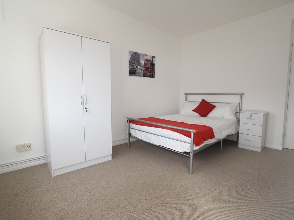 Lochinvar Street, London SW12  