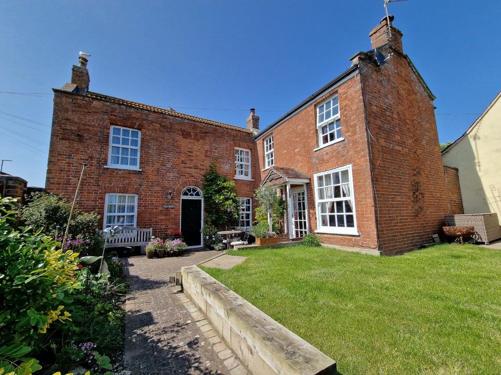 4 bed property for sale in Berrow Road, BurnhamOnSea TA8 Zoopla