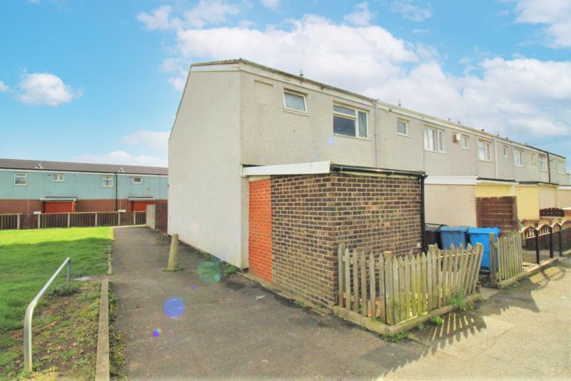 3 bed end terrace house for sale in Arncliffe Close, North Bransholme
