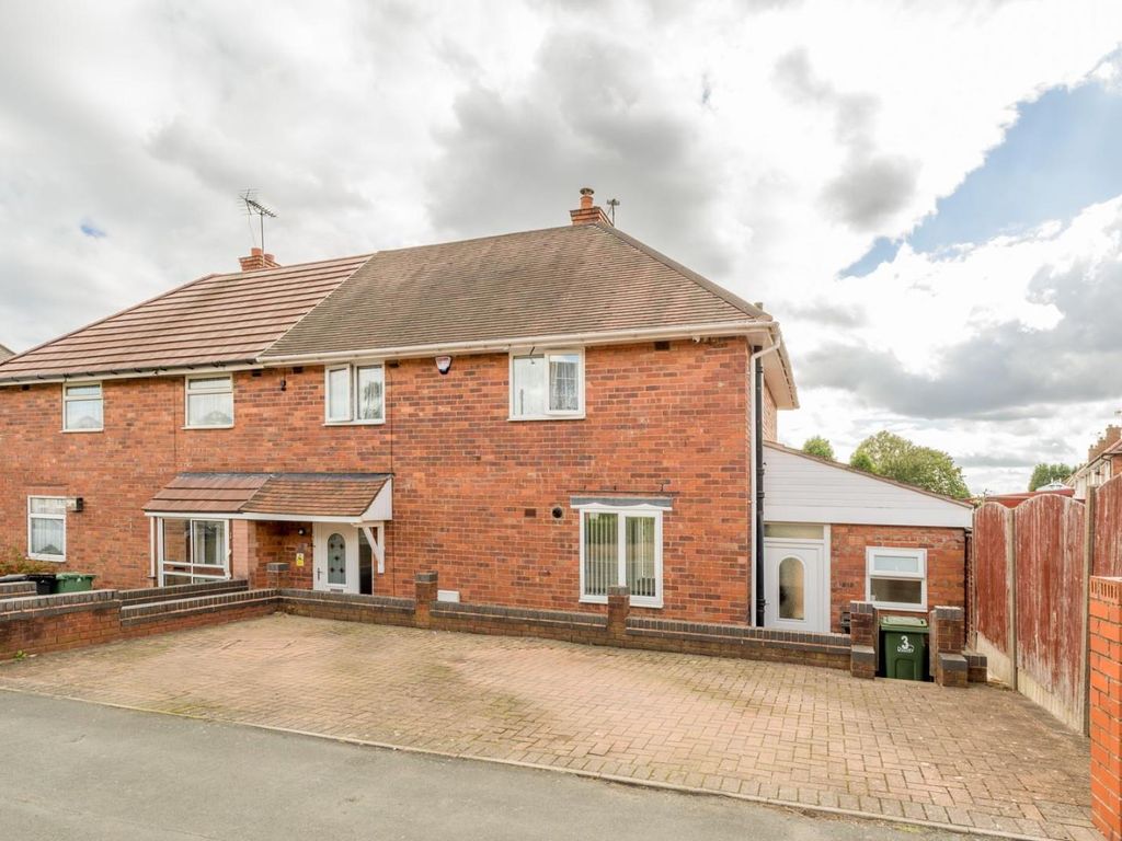 3 bed semidetached house for sale in Park Road, Lower Gornal, Dudley