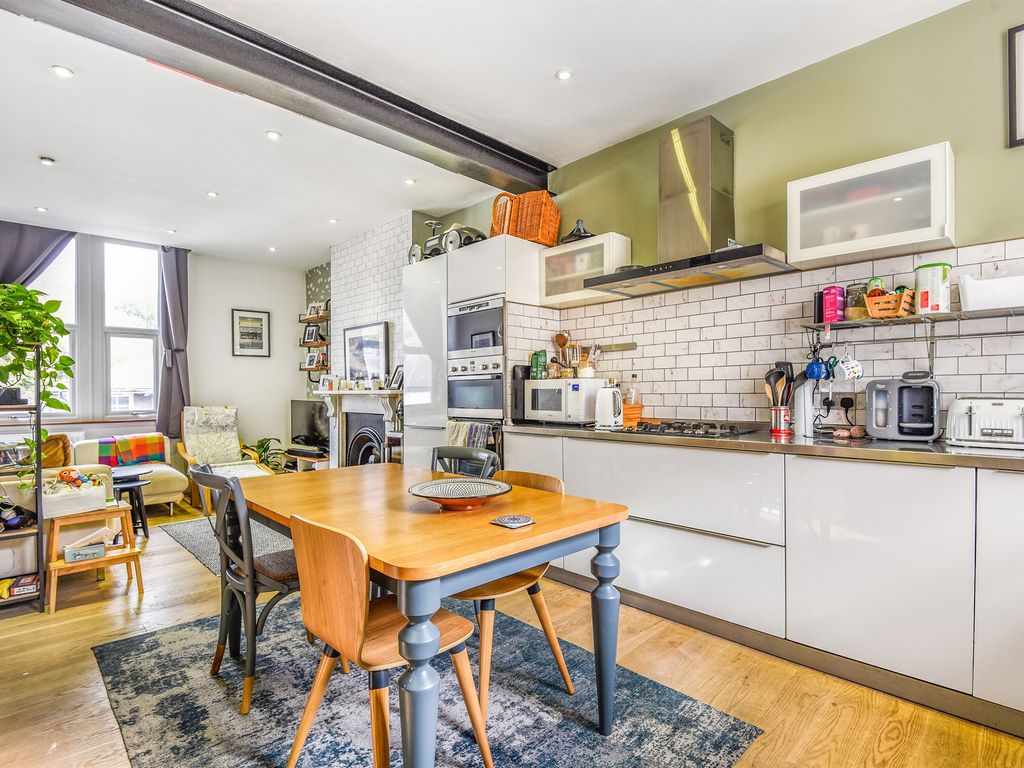 2 bed flat for sale in Archway Road, London N6, £450,000 Zoopla