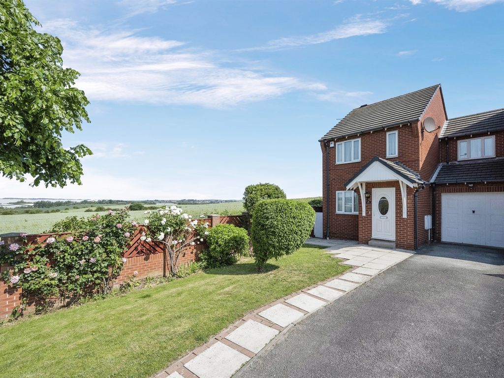 3 bed linkdetached house for sale in Manvers Road, Mexborough S64 Zoopla