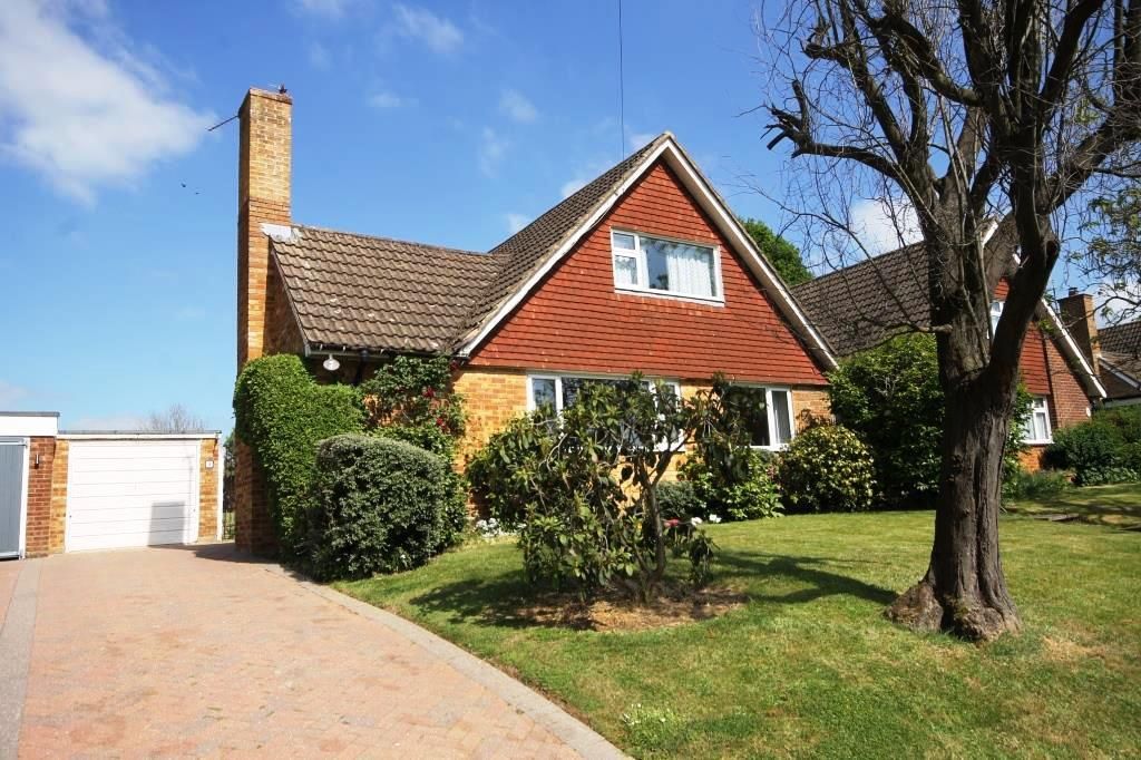 4 bed property for sale in Twelve Acre Close, Great Bookham KT23, £