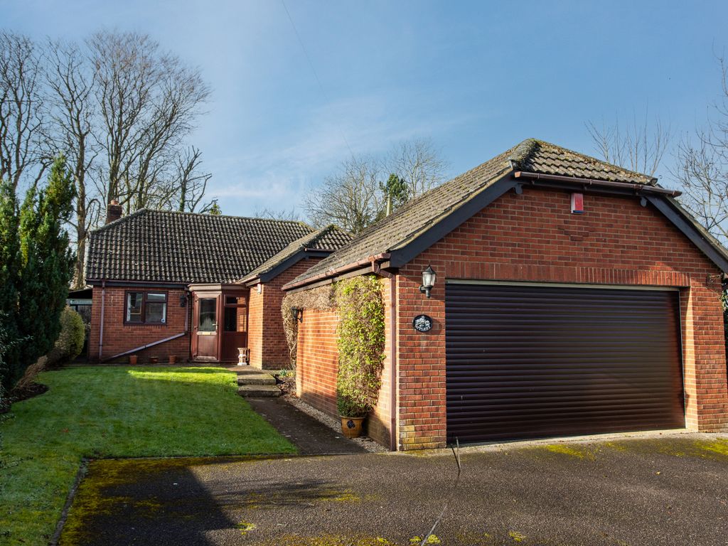 3 bed detached bungalow for sale in Upper Garston Lane, Bratton