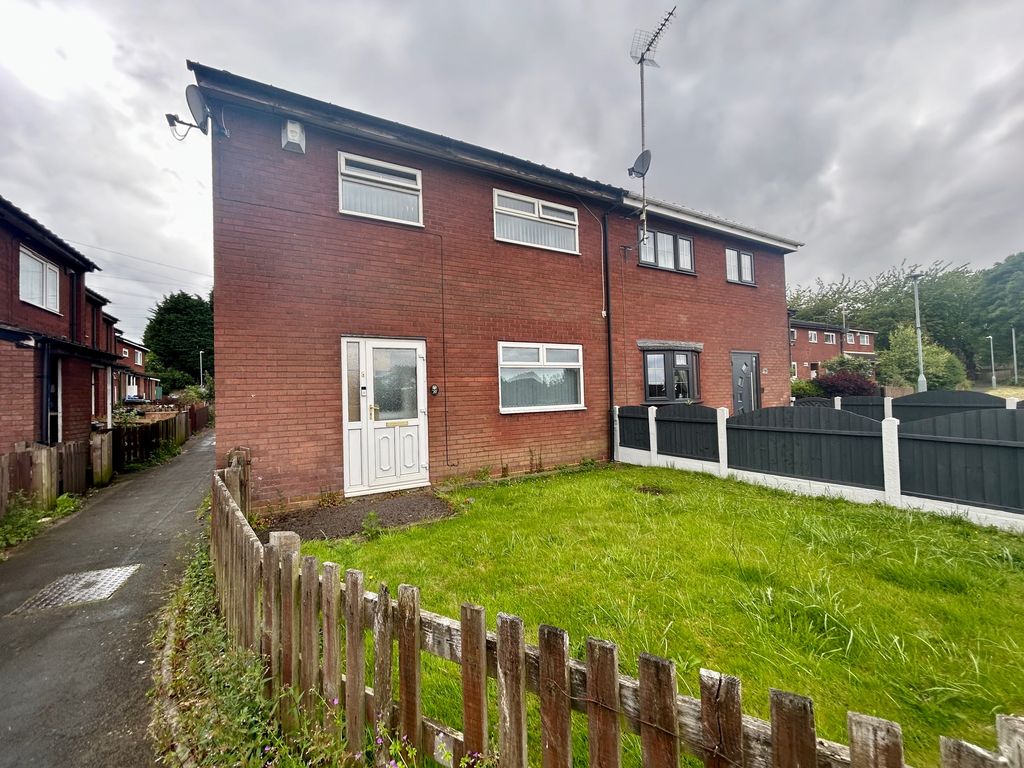 2 bed property to rent in Mills Walk, Tipton DY4, £950 pcm Zoopla