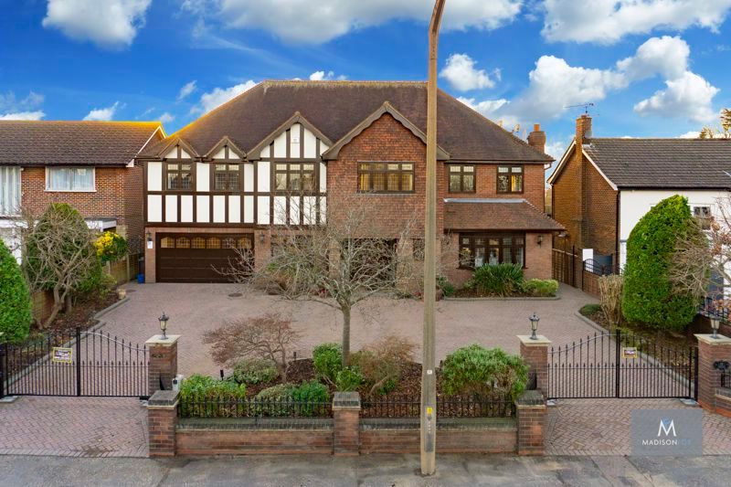 7 bed detached house to rent in Hainault Road, Chigwell IG7 Zoopla