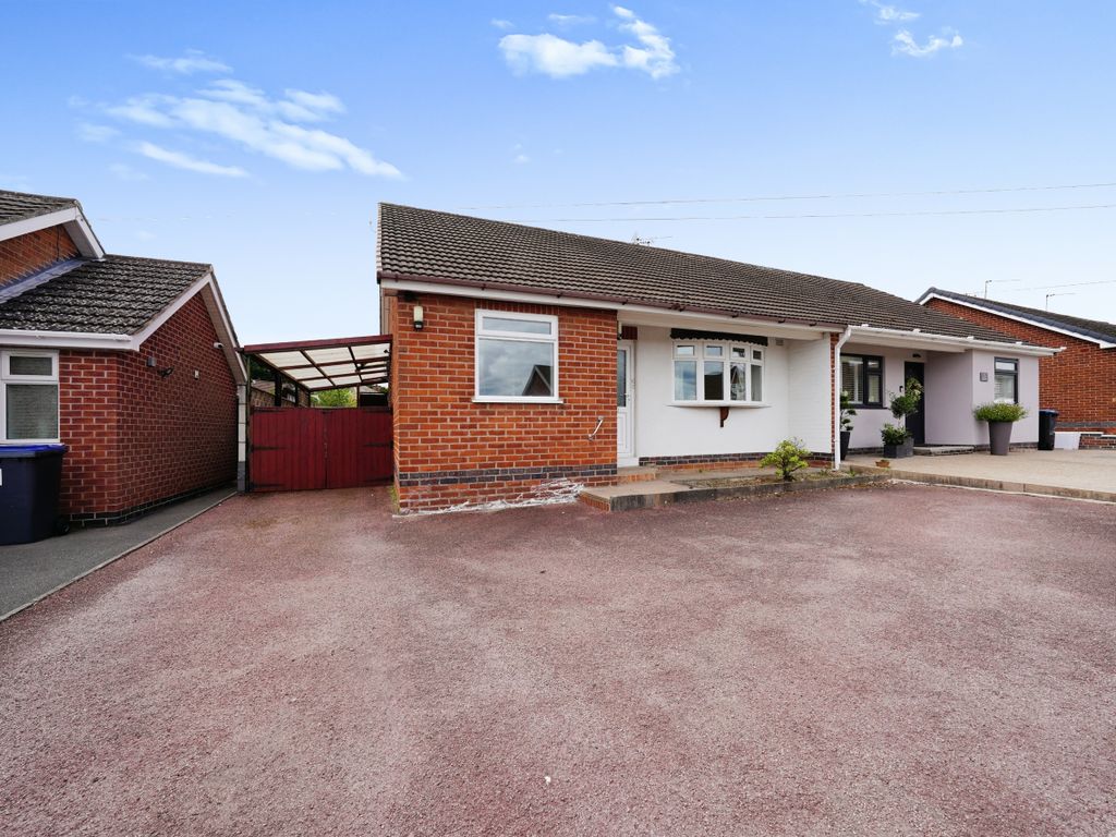 2 bed semidetached bungalow for sale in Parklands Avenue, Groby