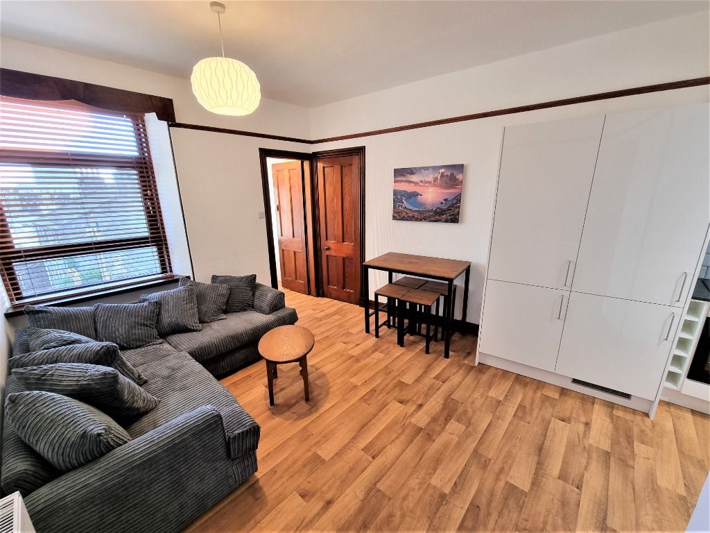 2 bed flat to rent in Froghall Terrace, Old Aberdeen, Aberdeen AB24, £