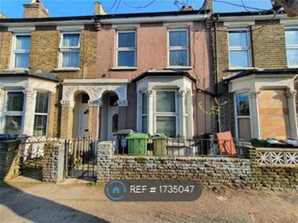 Studio to rent in Clacton Rd, London E17 Zoopla