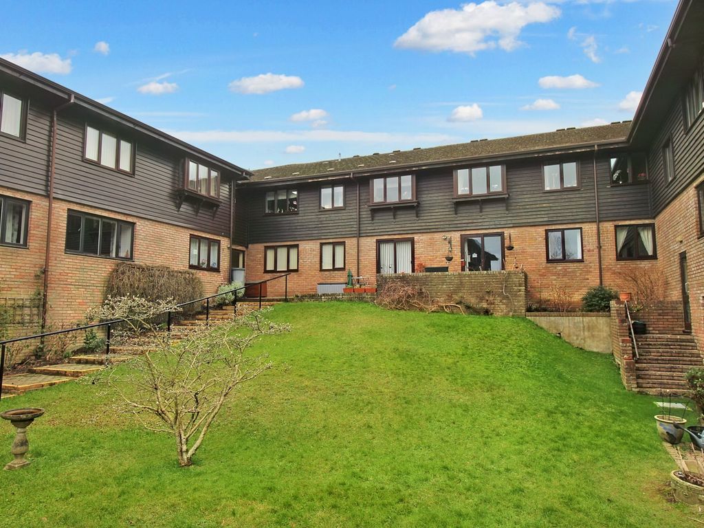 1 bed flat for sale in Montargis Way, Crowborough, East Sussex TN6, £
