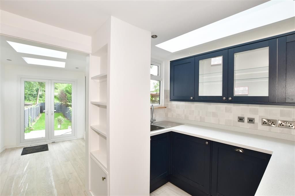 2 bed end terrace house for sale in Burgess Hill, Burgess Hill, West