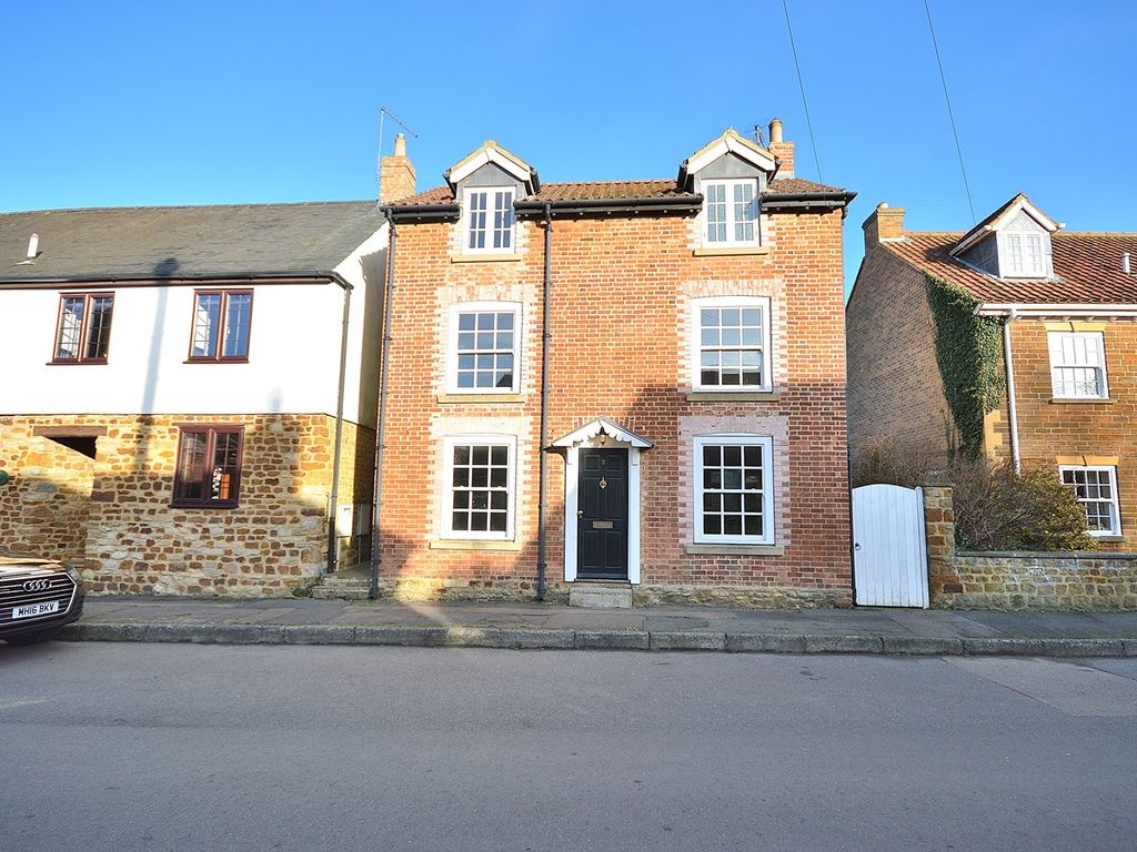 3 bed detached house for sale in Lodge Road, Little Houghton