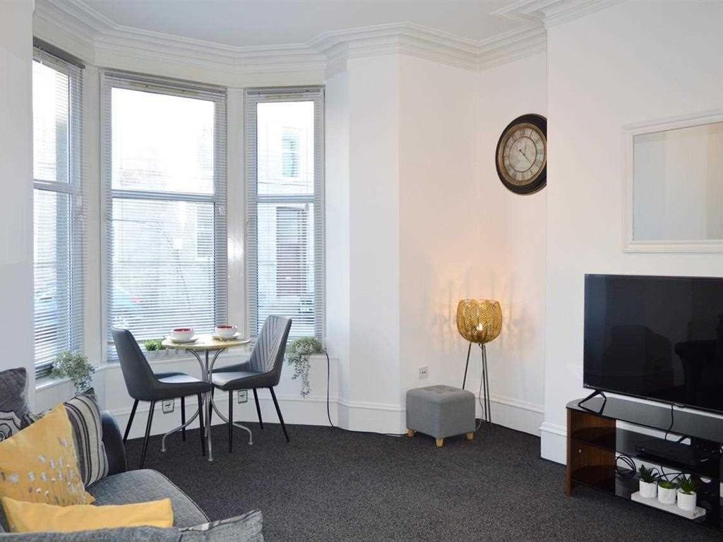 1 bed flat to rent in Union Grove, Aberdeen AB10, £675 pcm Zoopla