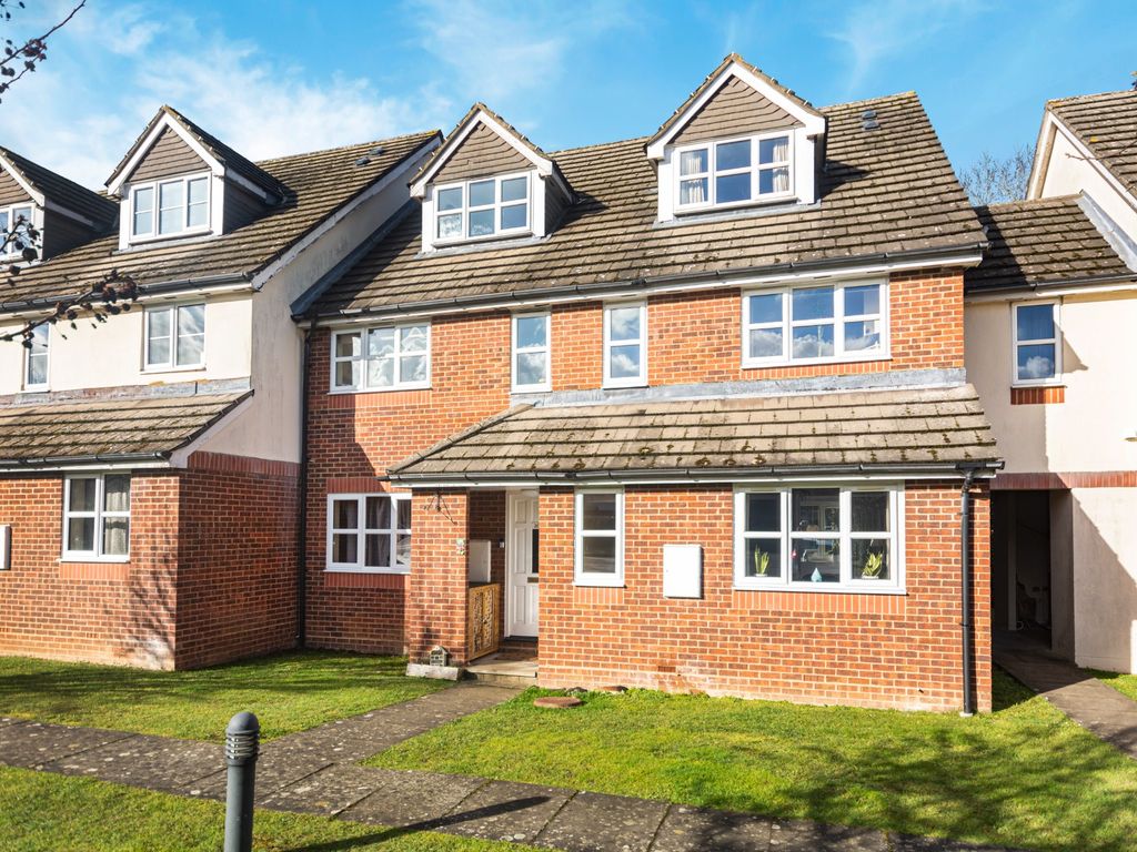 2 bed for sale in Derwent Close, Little Chalfont, Amersham HP7 Zoopla