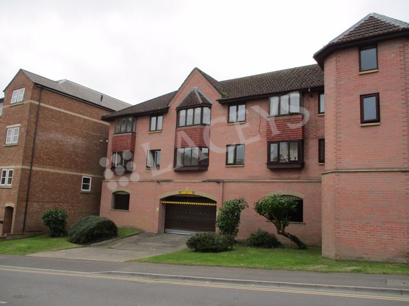 1 bed flat to rent in South Street, Yeovil BA20, £600 pcm Zoopla