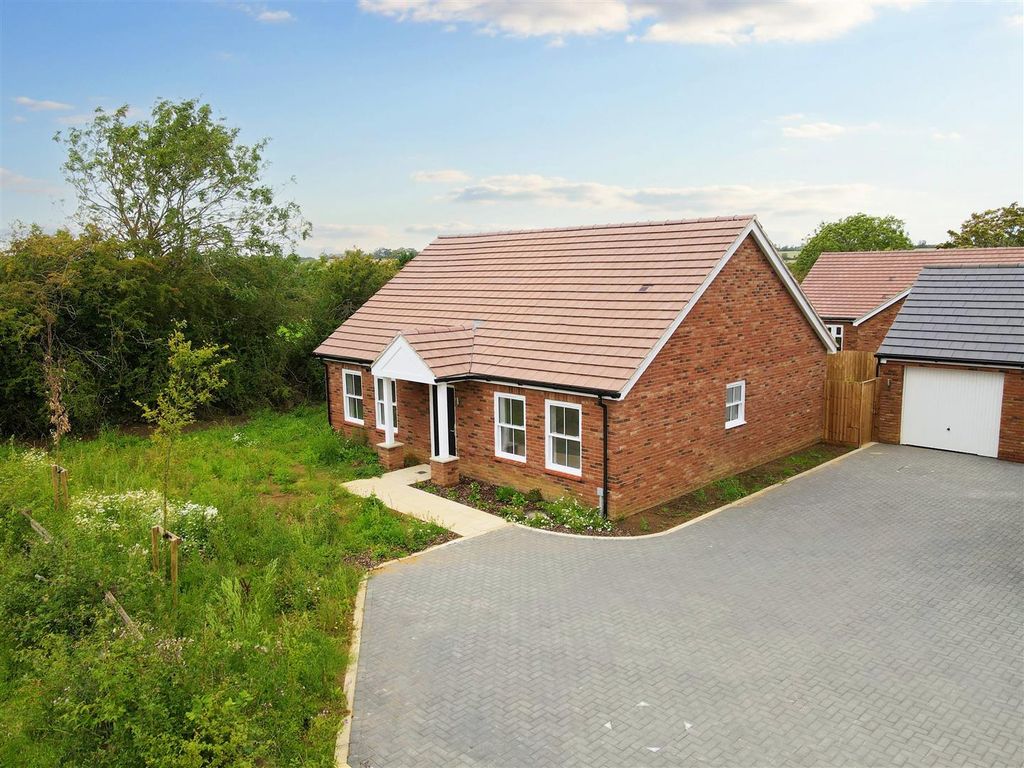 New home, 3 bed bungalow for sale in Fletton Drive, Newton Longville