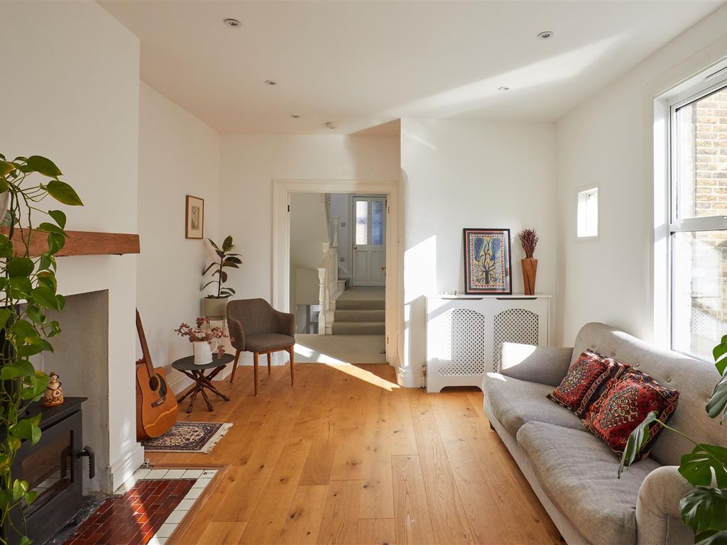 3 bed for sale in Heysham Road, Seven Sisters, London. N15
