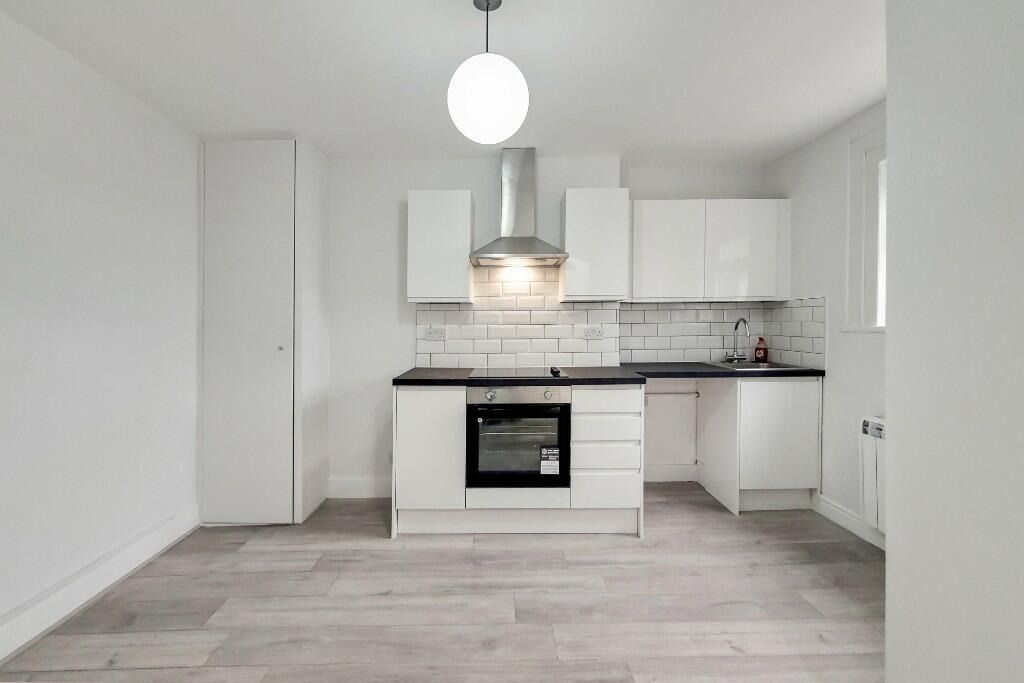 1 bed flat to rent in Lewisham High Street, London, Greater London SE13