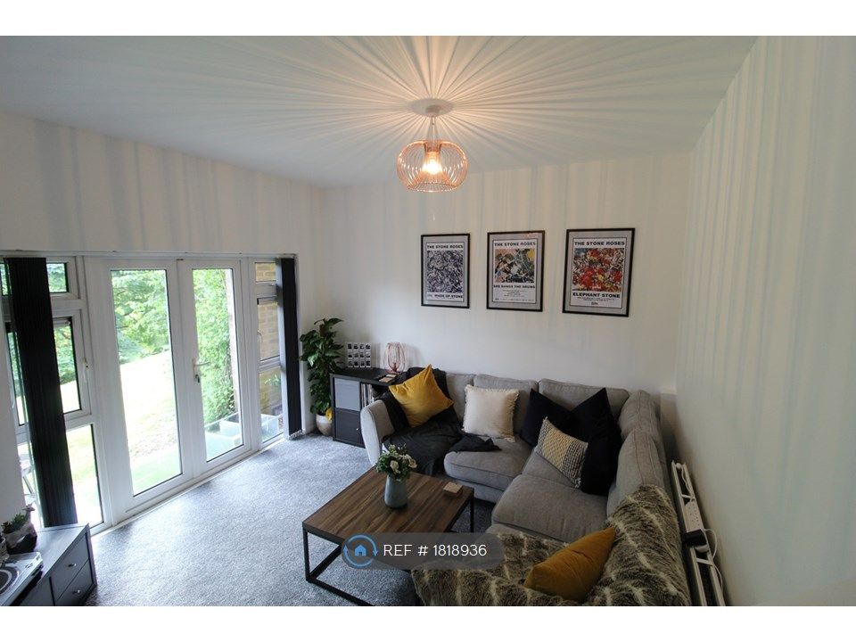 1 bed to rent in Cotswold Way, High HP13, £995 pcm