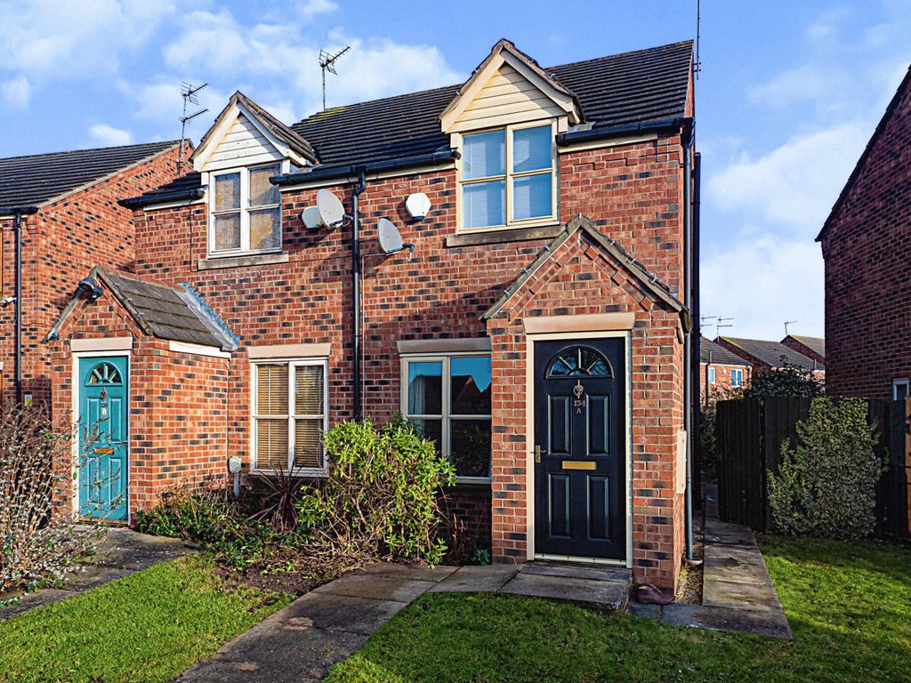 2 bed semidetached house for sale in Askew Avenue, Hull, East Riding