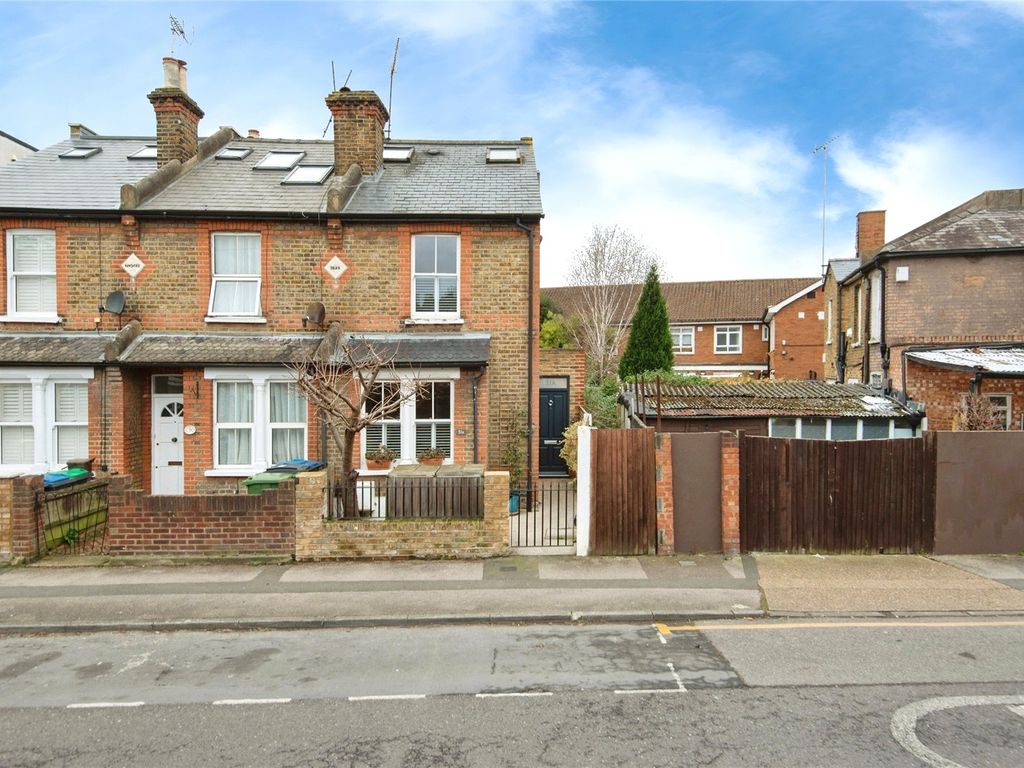 3 bed end terrace house for sale in Shortlands Road, Kingston Upon