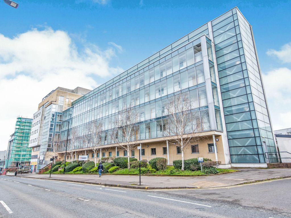 1 bed flat for sale in Bramall Lane, Sheffield, South Yorkshire S2, £