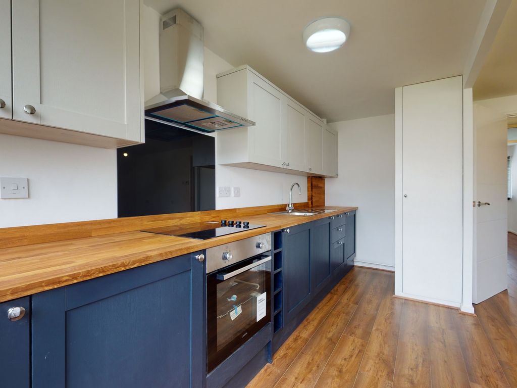 Illingworth Close, Mitcham, Surrey CR4  