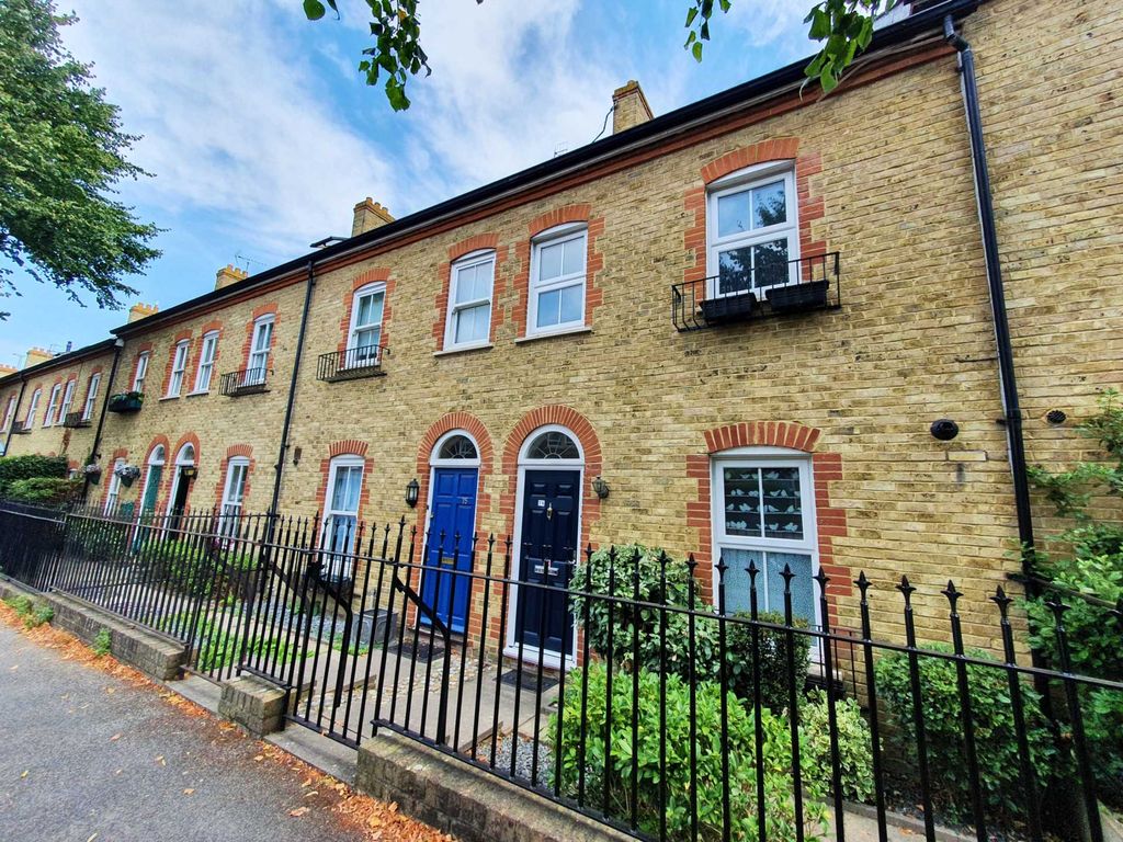 3 bed town house for sale in Roper Road, Canterbury CT2 Zoopla