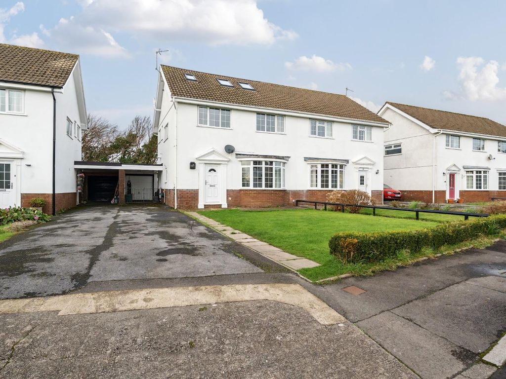 4 bed semidetached house for sale in 49 Eastland Park,