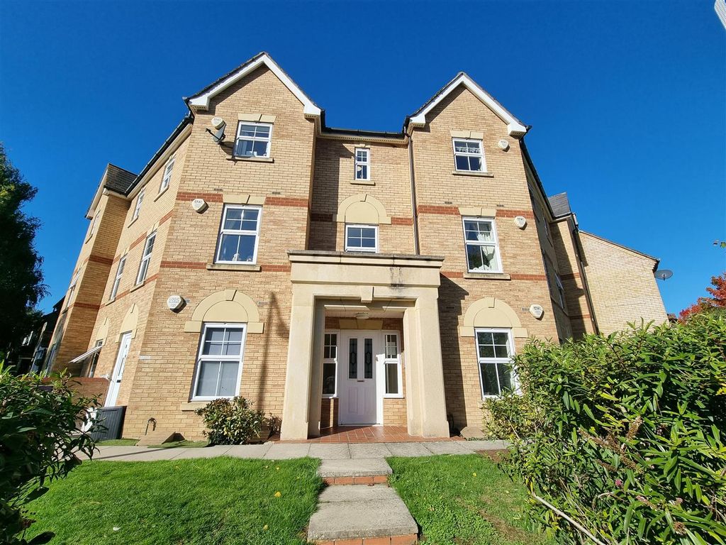 2 bed flat for sale in Freshland Road, Maidstone ME16 Zoopla