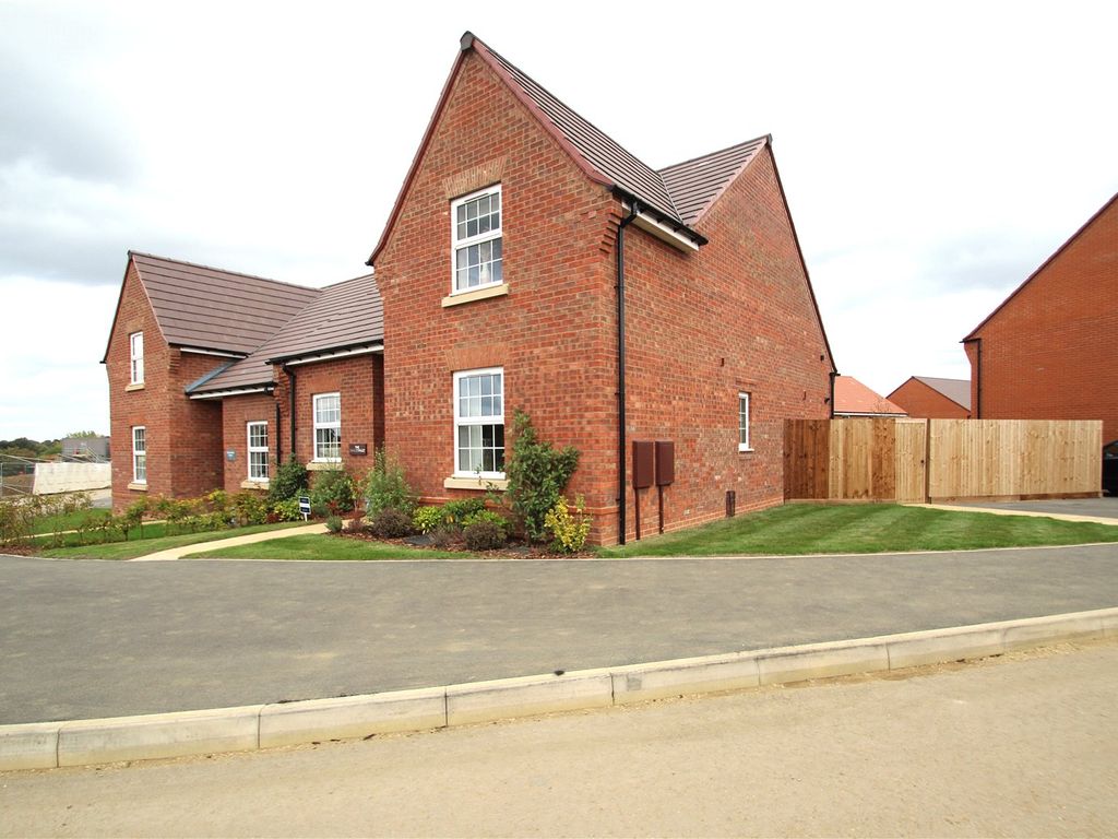 Toki Road Buckingham MK18  