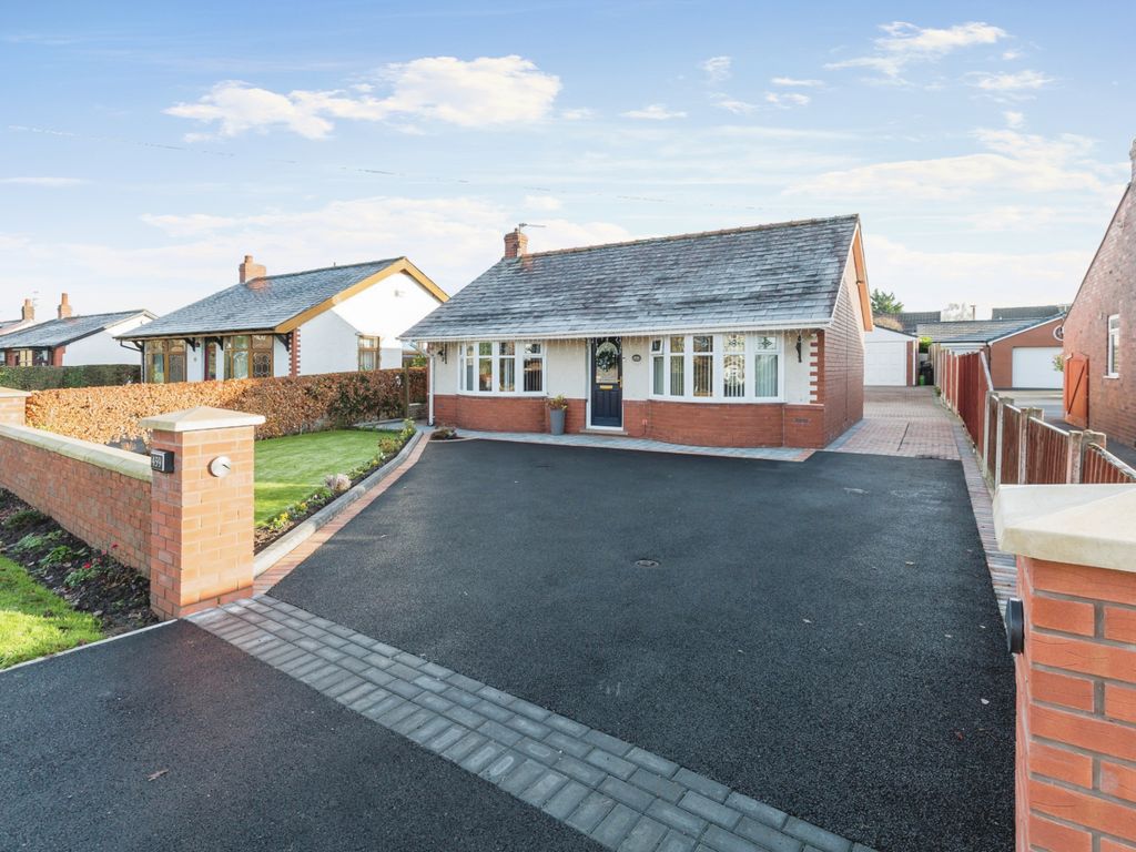2 bed bungalow for sale in Croston Road, Farington Moss, Leyland