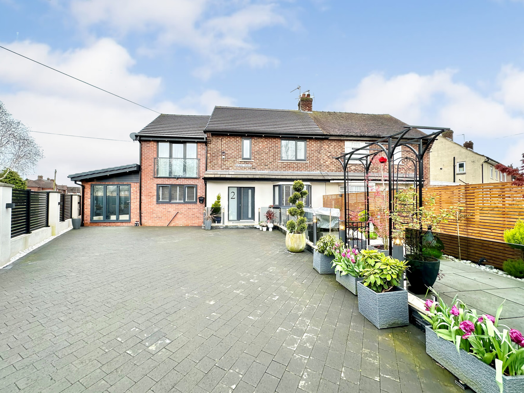 4 bed semidetached house for sale in Newby Place, Preston PR2, £