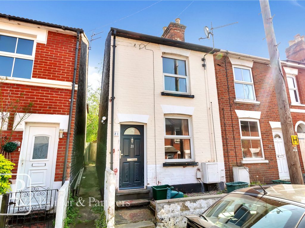 2 bed semidetached house for sale in Cromwell Road, Colchester, Essex