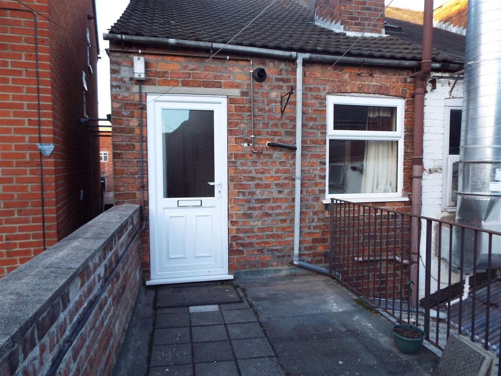 1 bed to rent in Queen Street, Louth LN11, £420 pcm Zoopla