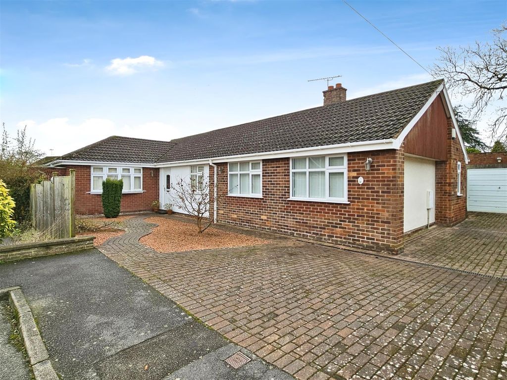 3 bed detached bungalow for sale in Queensland Close, Mickleover, Derby