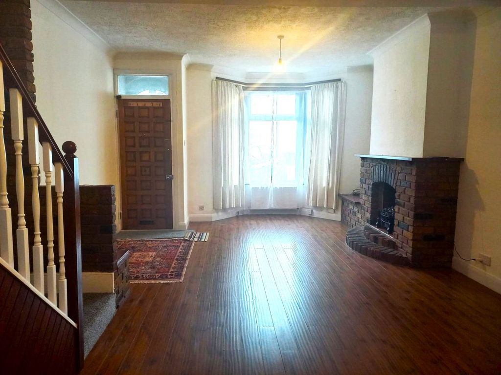 3 bed terraced house to rent in Nags Head Road, Ponders End, Enfield