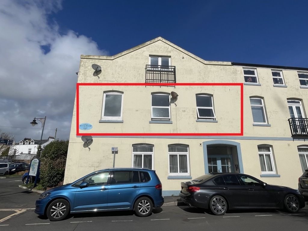 2 bed flat to rent in Wedgewood Court, Somerset Place, Teignmouth TQ14